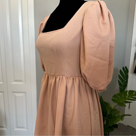 Nude Puff Sleeve Backless Dress - Picture 4 of 4